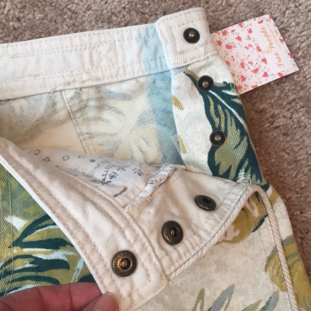 NWT Free People Tropical Shorts - Picture 6 of 12